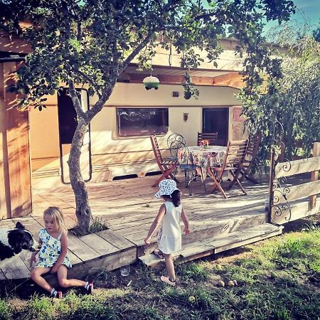 Caradjango , Caravane Chauffee Et Climatisee Lupersat Εξωτερικό φωτογραφία