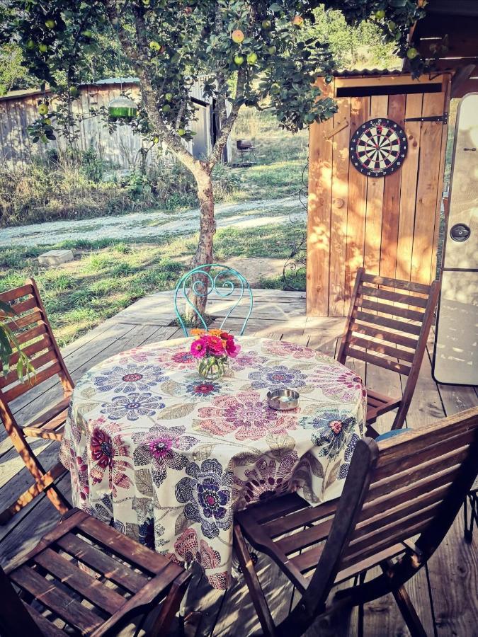 Caradjango , Caravane Chauffee Et Climatisee Lupersat Εξωτερικό φωτογραφία